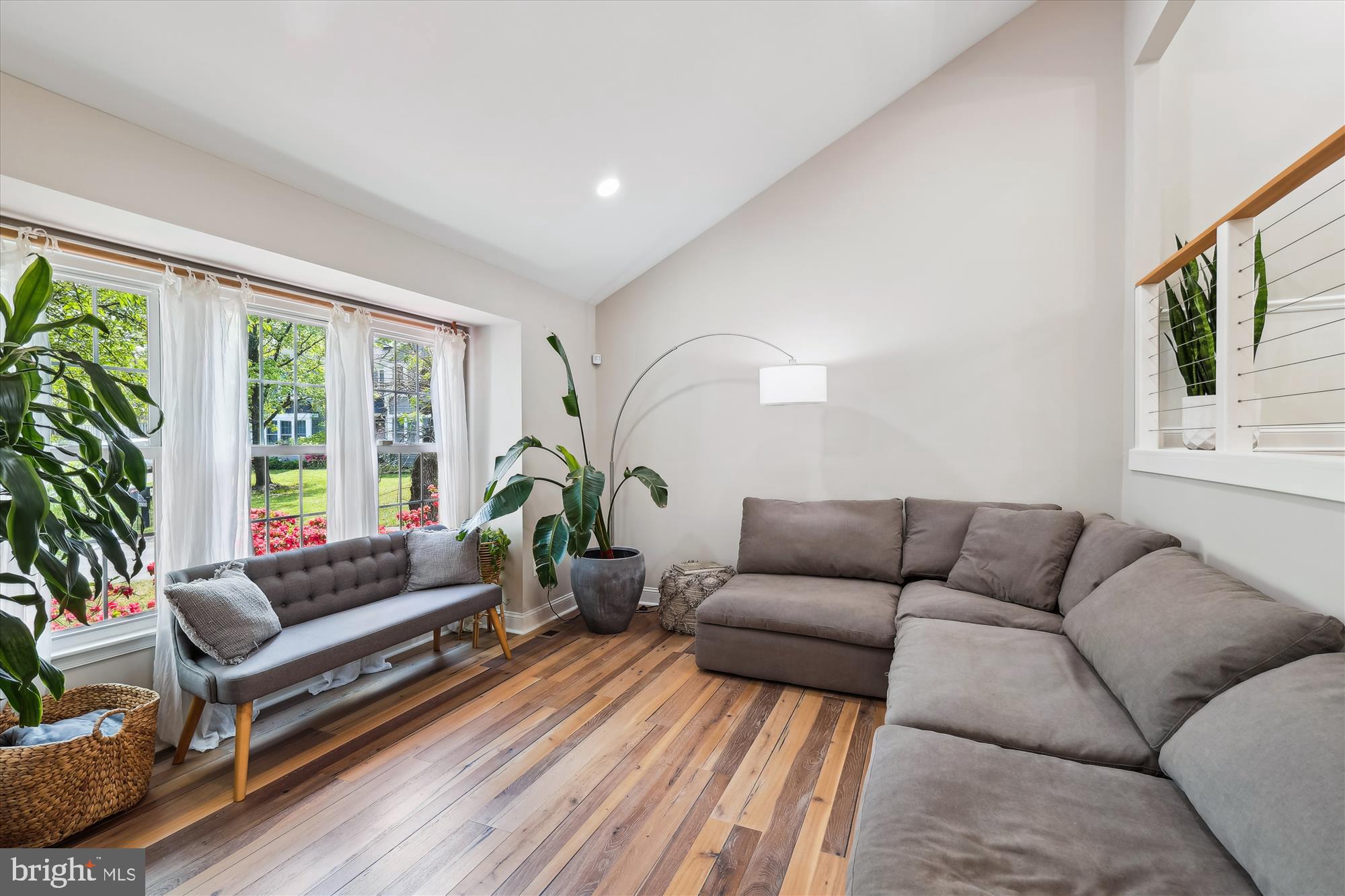 2904 Memory Lane Silver Spring, MD 20904 - Photo 29 of 39 Living Room