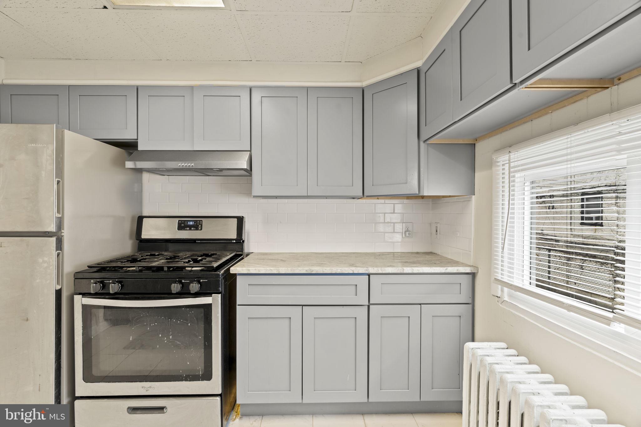 7229 Clinton Road Upper Darby, PA 19082 - Photo 9 of 20