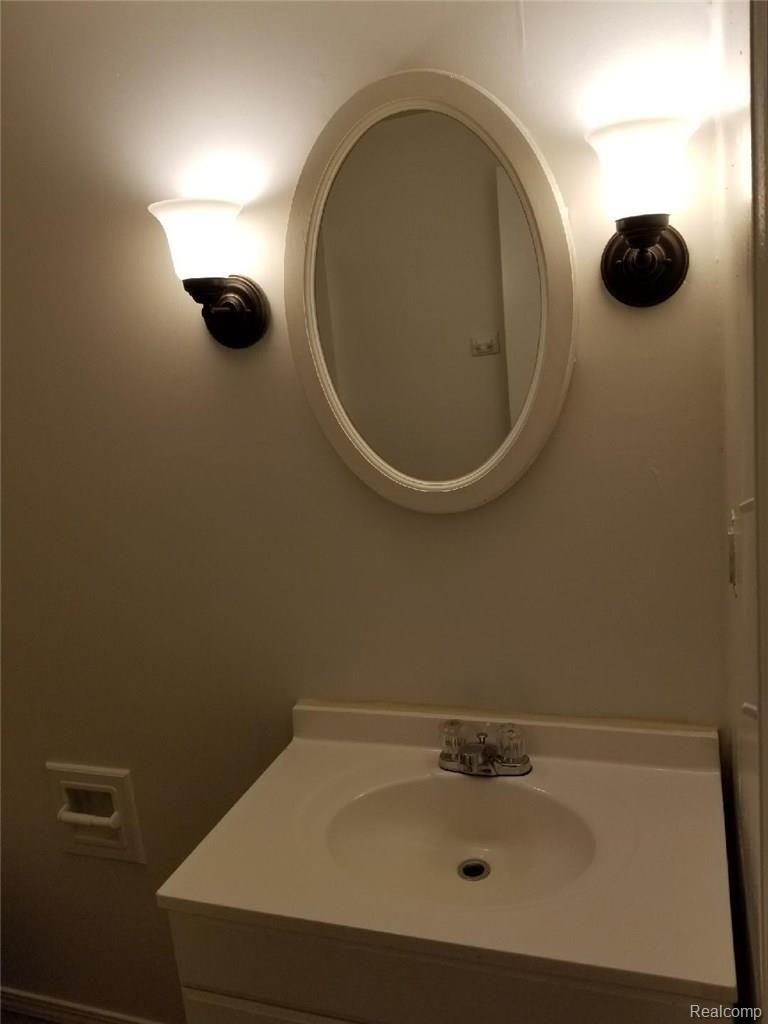 13919 Frazho Road Warren, MI 48089 - Photo 11 of 15 20180530_172043_1527716342683.jpg