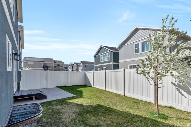 8703 North Riviera Alley Eagle Mountain, UT 84005 - Photo 2 of 24