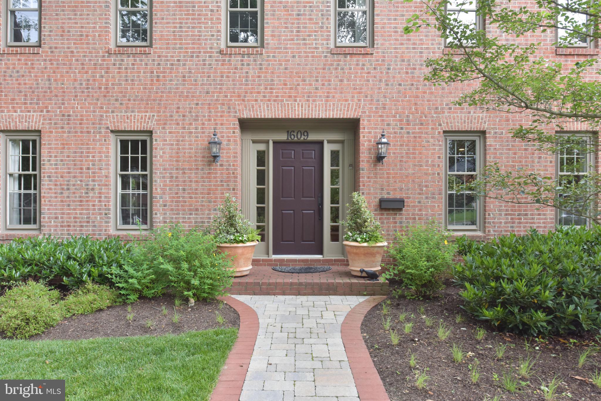 1609 Stonebridge Road Alexandria, VA 22304 - Photo 12 of 53 Professionally landscaped w/irrigation built in.