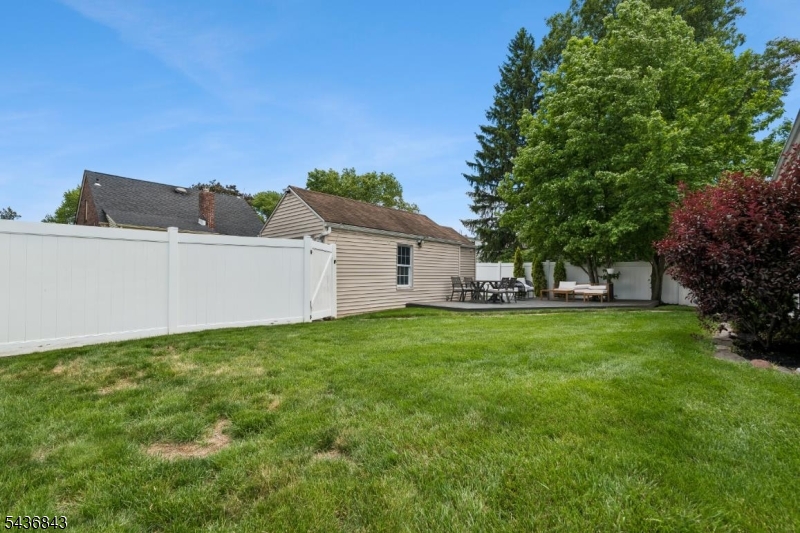 341 Huntington Road Union, NJ 07083 - Photo 21 of 22