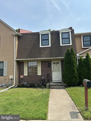$2,495 | 889 Clover Place, Warminster, PA 18974