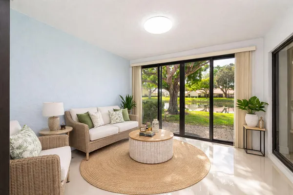$389,900 | 65 Centennial Court, Deerfield Beach, FL 33442