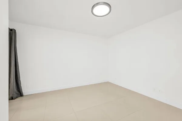 $389,900 | 65 Centennial Court, Deerfield Beach, FL 33442