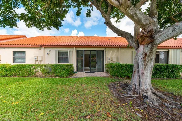$389,900 | 65 Centennial Court, Deerfield Beach, FL 33442