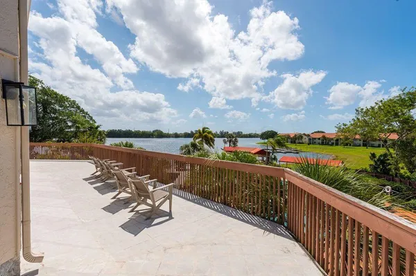 $389,900 | 65 Centennial Court, Deerfield Beach, FL 33442