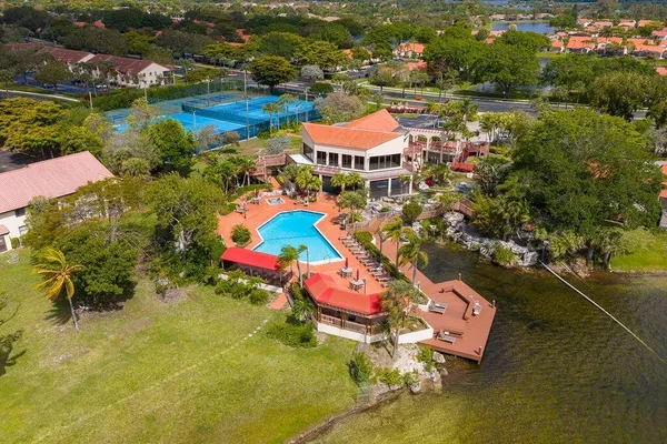 $389,900 | 65 Centennial Court, Deerfield Beach, FL 33442