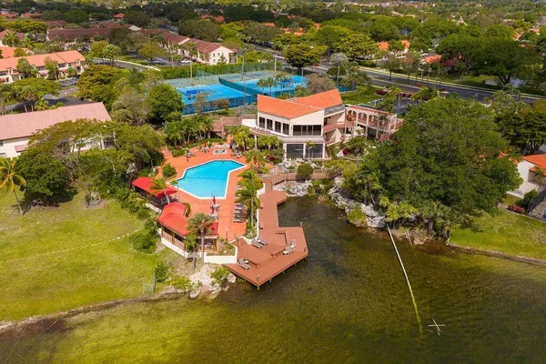 $389,900 | 65 Centennial Court, Deerfield Beach, FL 33442