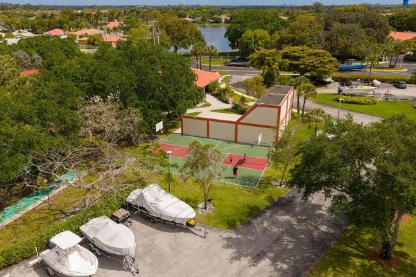 $389,900 | 65 Centennial Court, Deerfield Beach, FL 33442