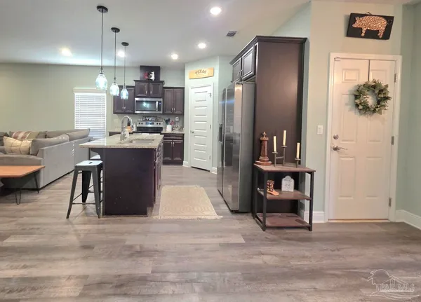 $2,100 | 826 Smiley Circle, Pensacola, FL 32514