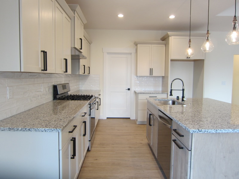 315 Parker Court Colbert, WA 99005 - Photo 4 of 15