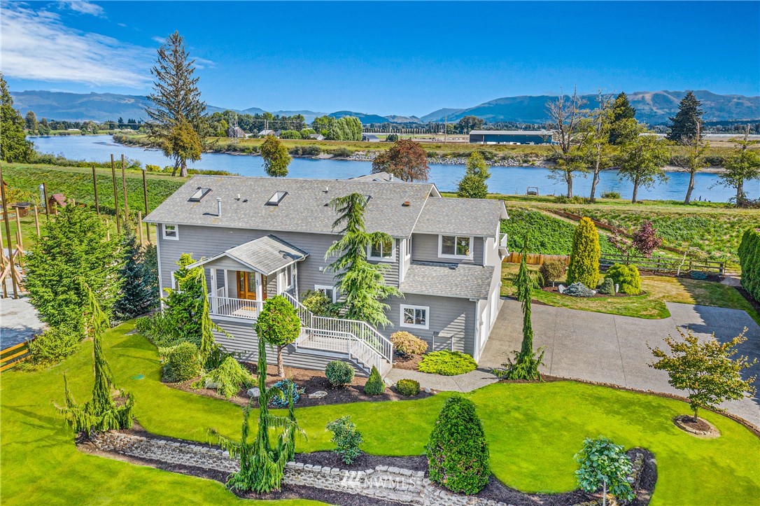14145 Avon Allen Road Mount Vernon, WA 98273 - Photo 1 of 40 Gallery Image 1