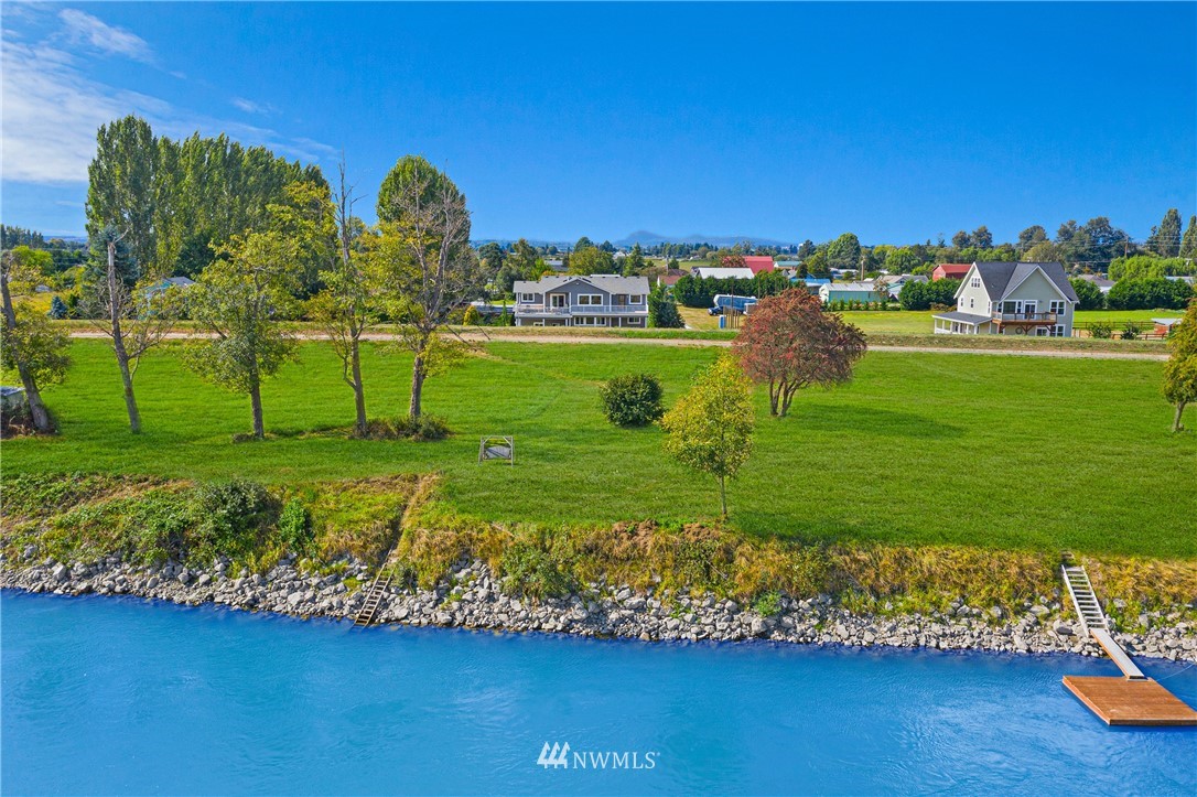 14145 Avon Allen Road Mount Vernon, WA 98273 - Photo 6 of 40 Gallery Image 6