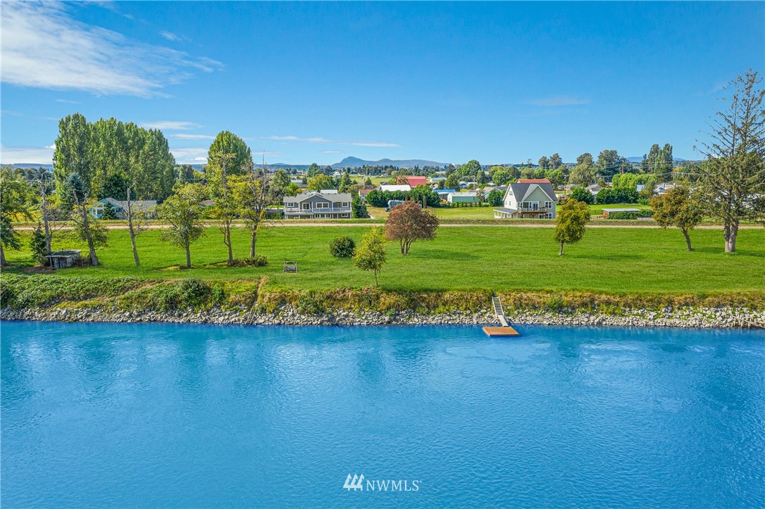 14145 Avon Allen Road Mount Vernon, WA 98273 - Photo 7 of 40 Gallery Image 7