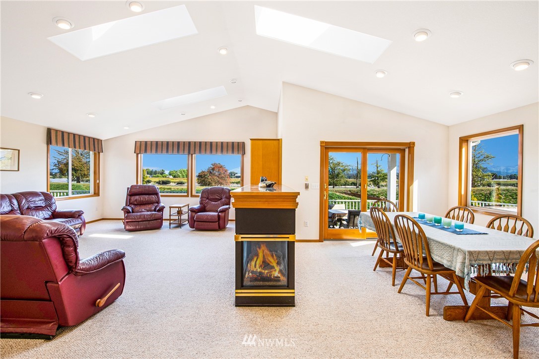 14145 Avon Allen Road Mount Vernon, WA 98273 - Photo 10 of 40 Gallery Image 10
