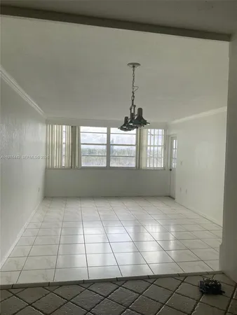 $1,750 | 1301 Northeast Miami Gardens Drive, Unit 701W, Miami, FL 33179