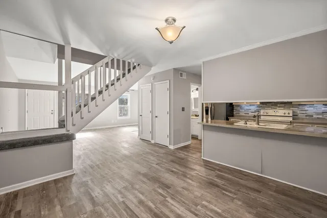 $2,595 | 717 Williamson Drive, Mount Pleasant, SC 29464