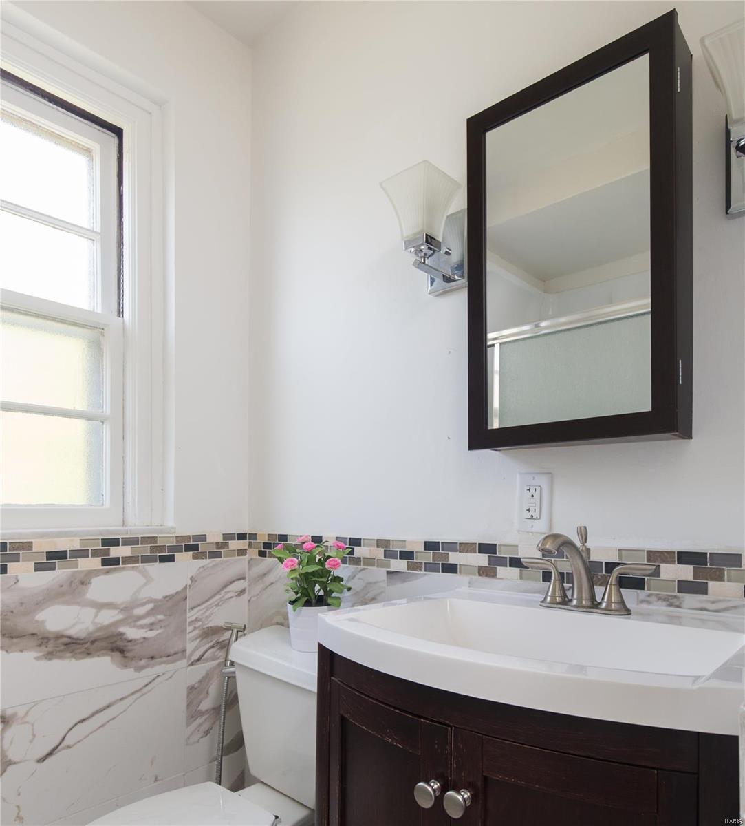 923 South Hanley Road, Unit B/D Clayton, MO 63105 - Photo 20 of 24 Gallery Image 20
