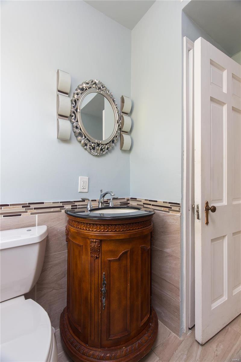 923 South Hanley Road, Unit B/D Clayton, MO 63105 - Photo 9 of 24 Gallery Image 9