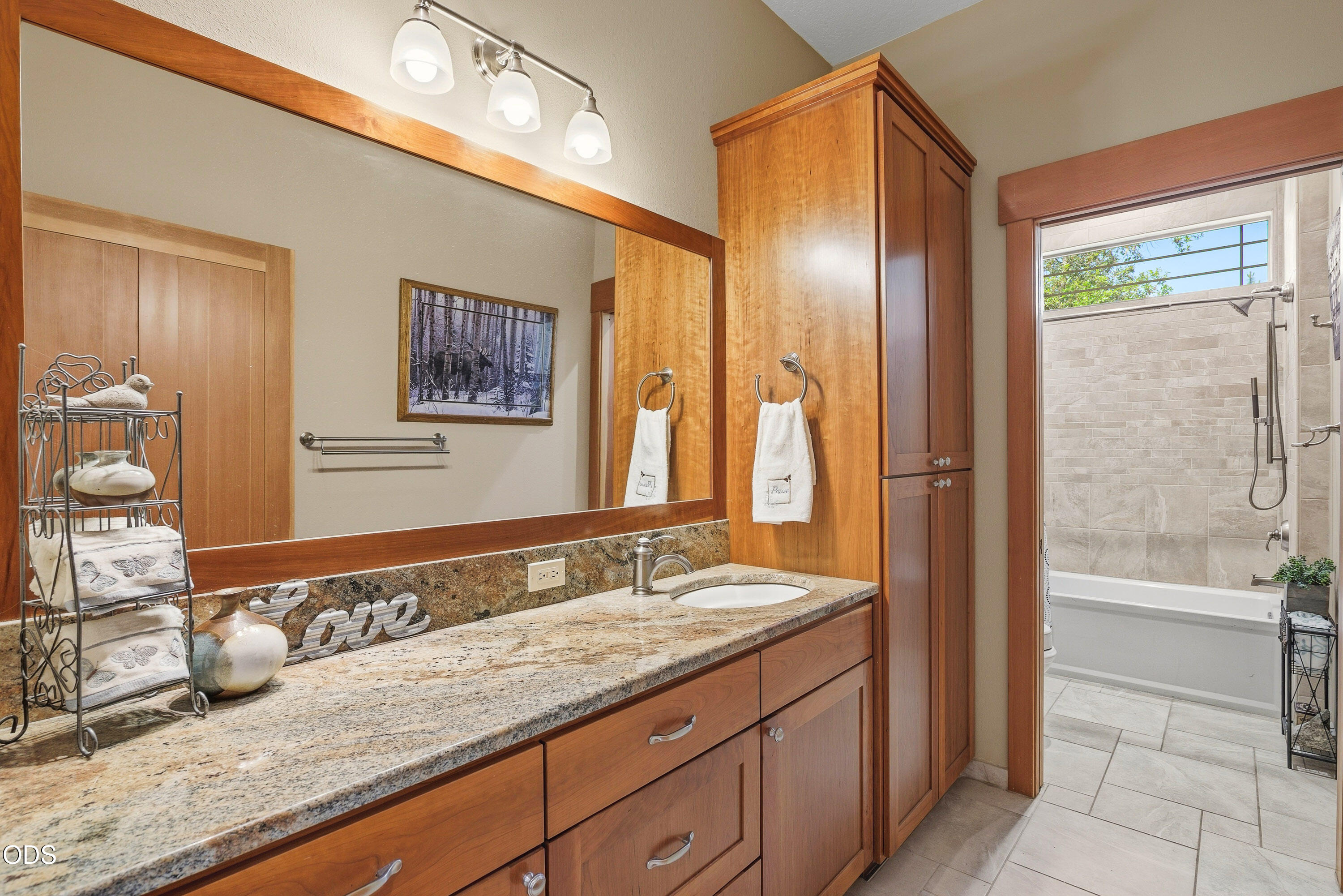 1321 Falcon Crest Lane Merlin, OR 97532 - Photo 21 of 57
