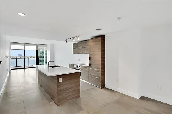 $6,000 | 650 Northeast 32nd Street, Unit 1903, Miami, FL 33137