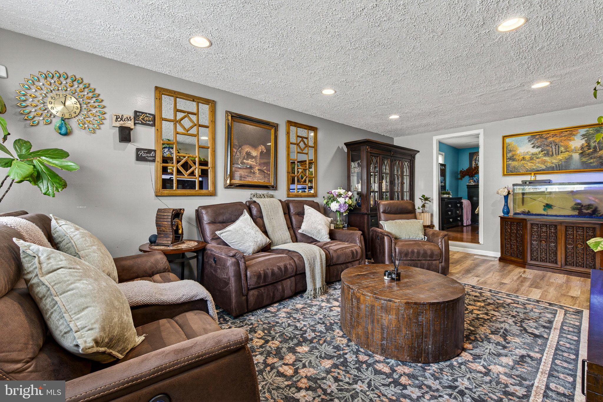 3947 Susanna Road Randallstown, MD 21133 - Photo 11 of 52 Cozy living space with artistic flair.
