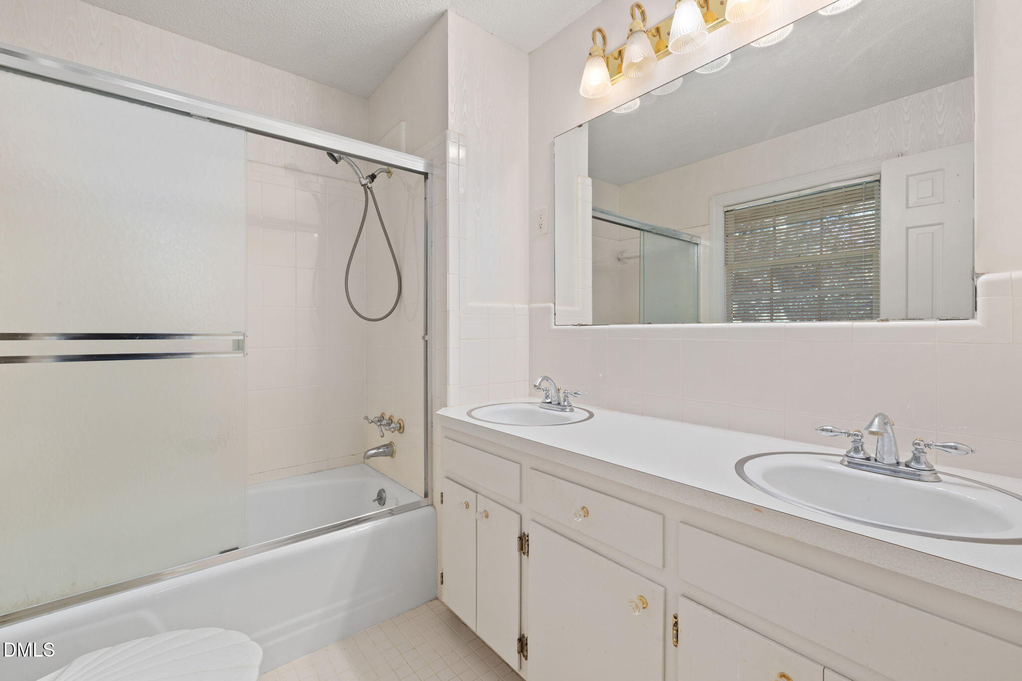 3301 Caldwell Drive Raleigh, NC 27607 - Photo 29 of 40 29-web-or-mls-DX3A1590