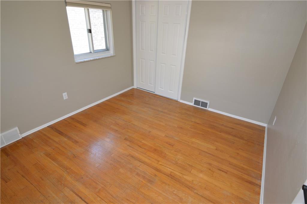 2437 Rose Garden Road Pittsburgh, PA 15220 - Photo 29 of 41 Gallery Image 29
