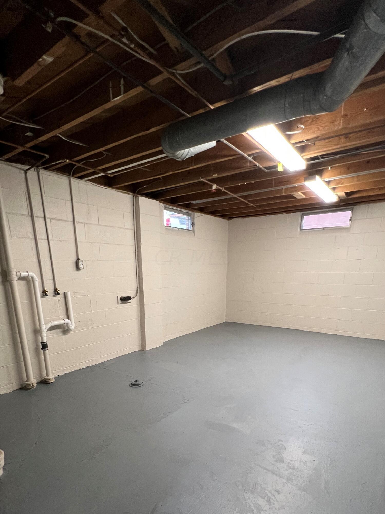 996 Wetmore Road Columbus, OH 43224 - Photo 19 of 22 996 Wetmore - Lower Level - WD and Stora