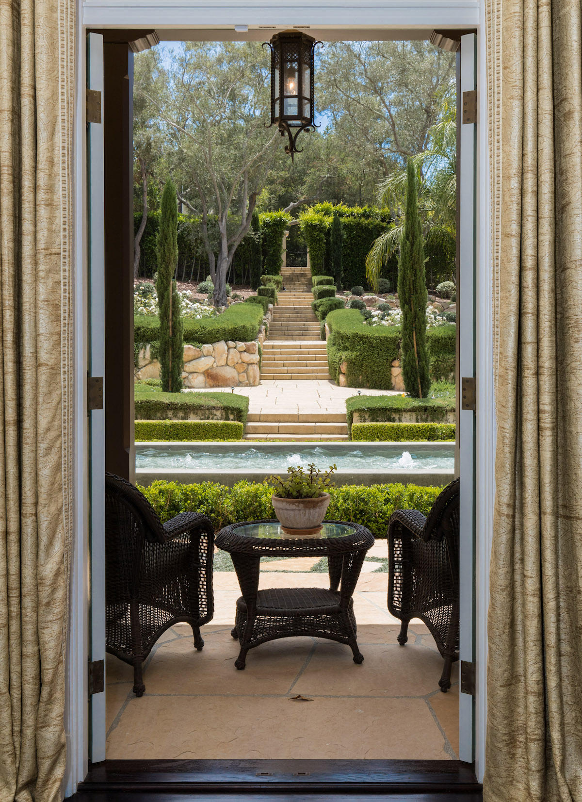 1041 Mission Ridge Road Santa Barbara, CA 93103 - Photo 8 of 31 View of entry from dining room