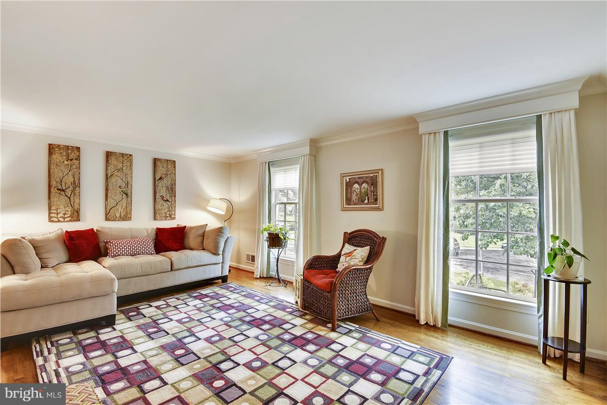 5 Cold Spring Court Potomac, MD 20854 - Photo 3 of 30 a living room with furniture and a window