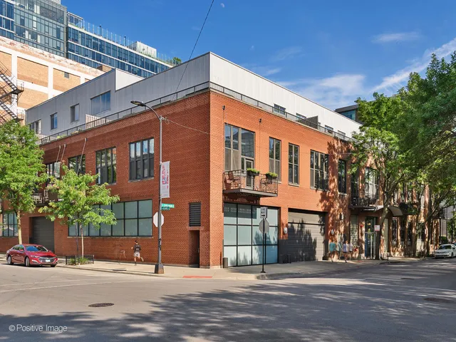 $849,000 | 203 South Sangamon Street, Unit 310, Chicago, IL 60607