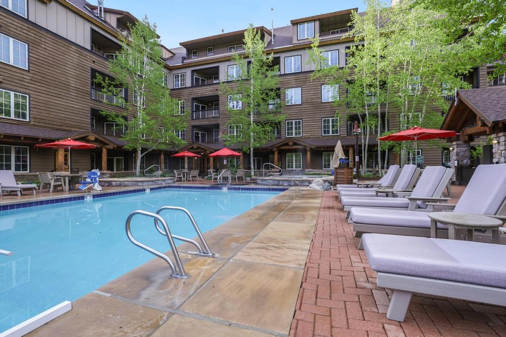 100 Dercum Square, Unit 8329 Keystone, CO 80435 - Photo 20 of 28 relax and unwind poolside