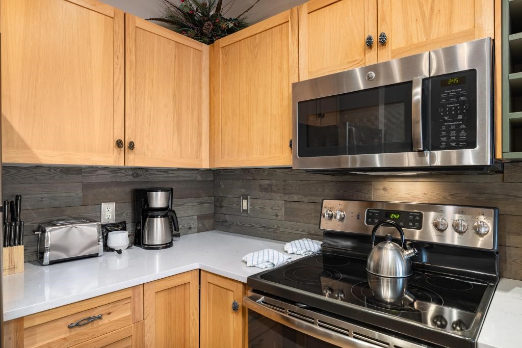100 Dercum Square, Unit 8329 Keystone, CO 80435 - Photo 5 of 28 Kitchen Close up