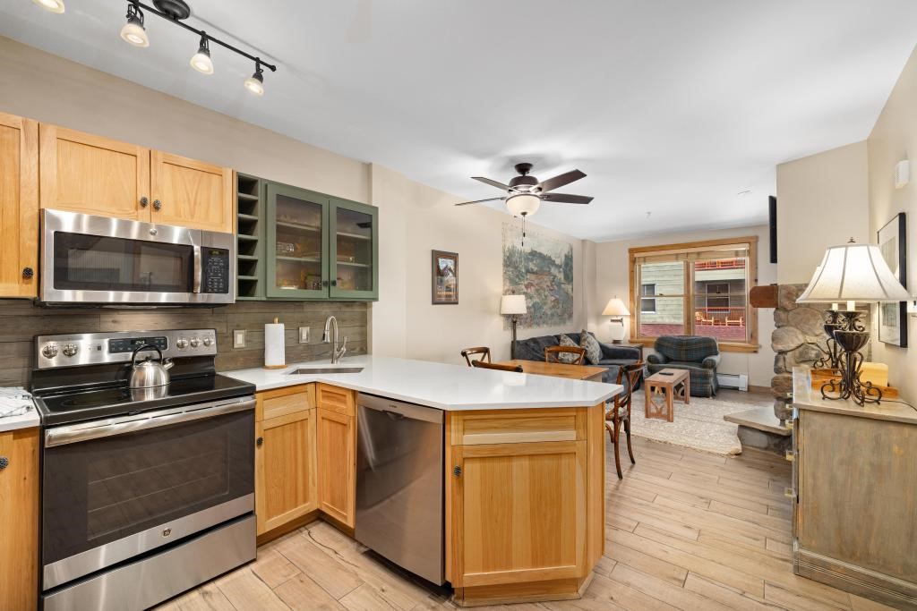 100 Dercum Square, Unit 8329 Keystone, CO 80435 - Photo 6 of 28 Views into the living area