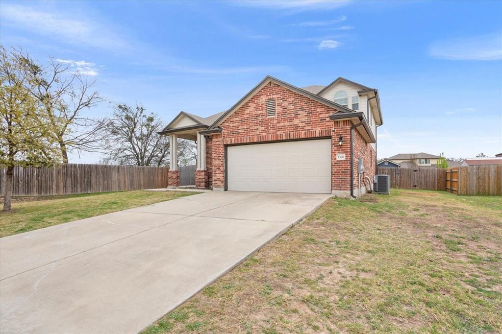 5300 Crossville Drive Waco, TX 76708 - Photo 3 of 33