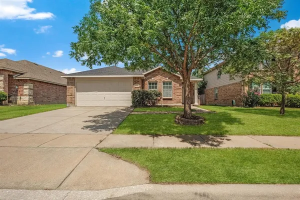 $290,000 | 12752 Pricklybranch Drive, Fort Worth, TX 76244