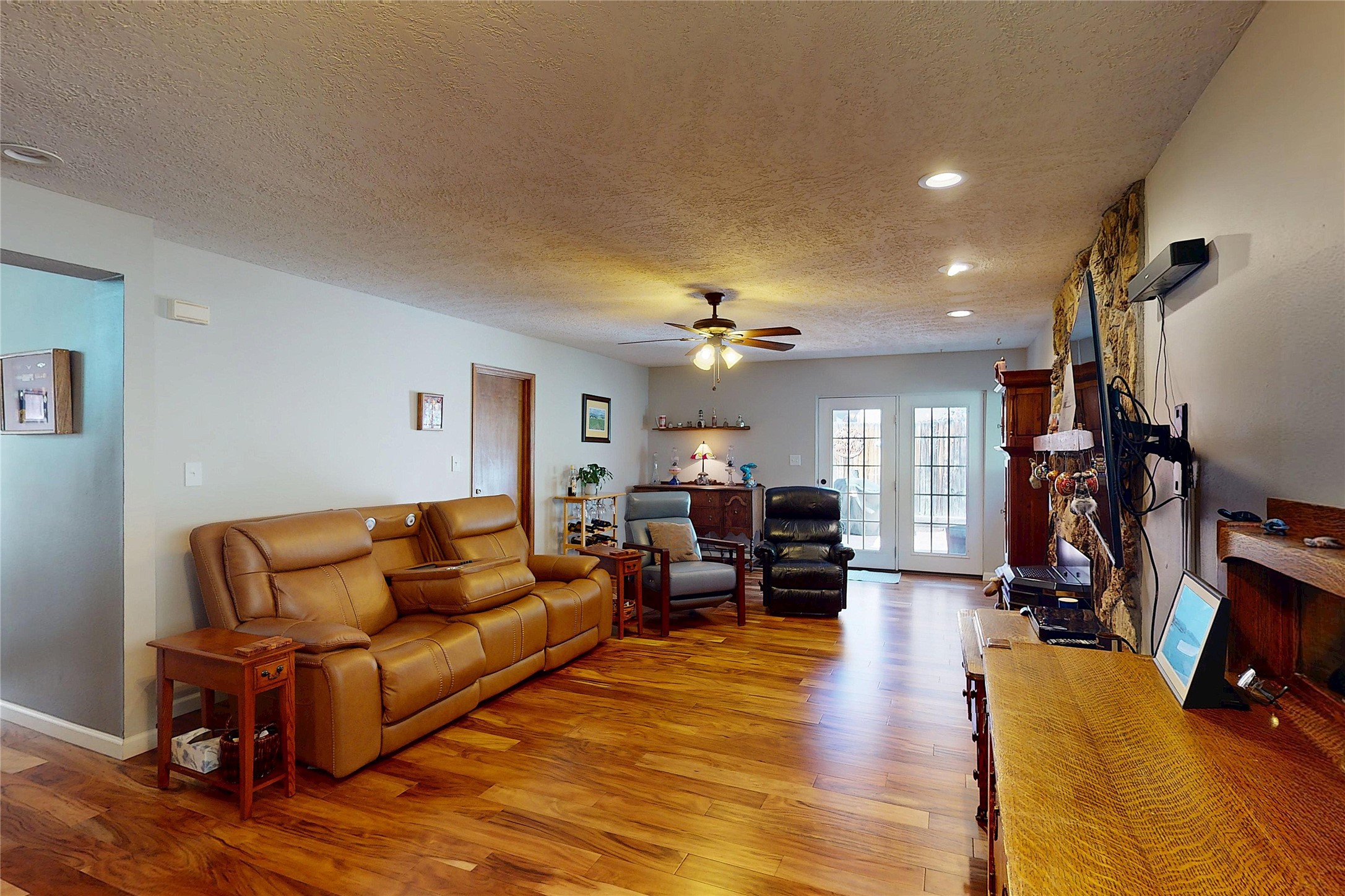 1346 Big Rock Loop Los Alamos, NM 87544 - Photo 13 of 38 Family Room
