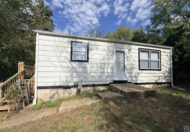 $170,000 | 1710 Southeast 24th Street, Topeka, KS 66605