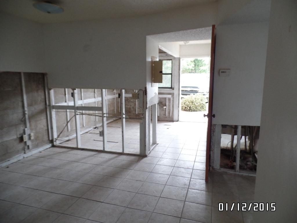 605 Ixoria Fort, Unit 10A Fort Pierce, FL 34982 - Photo 14 of 18 SAM_1038
