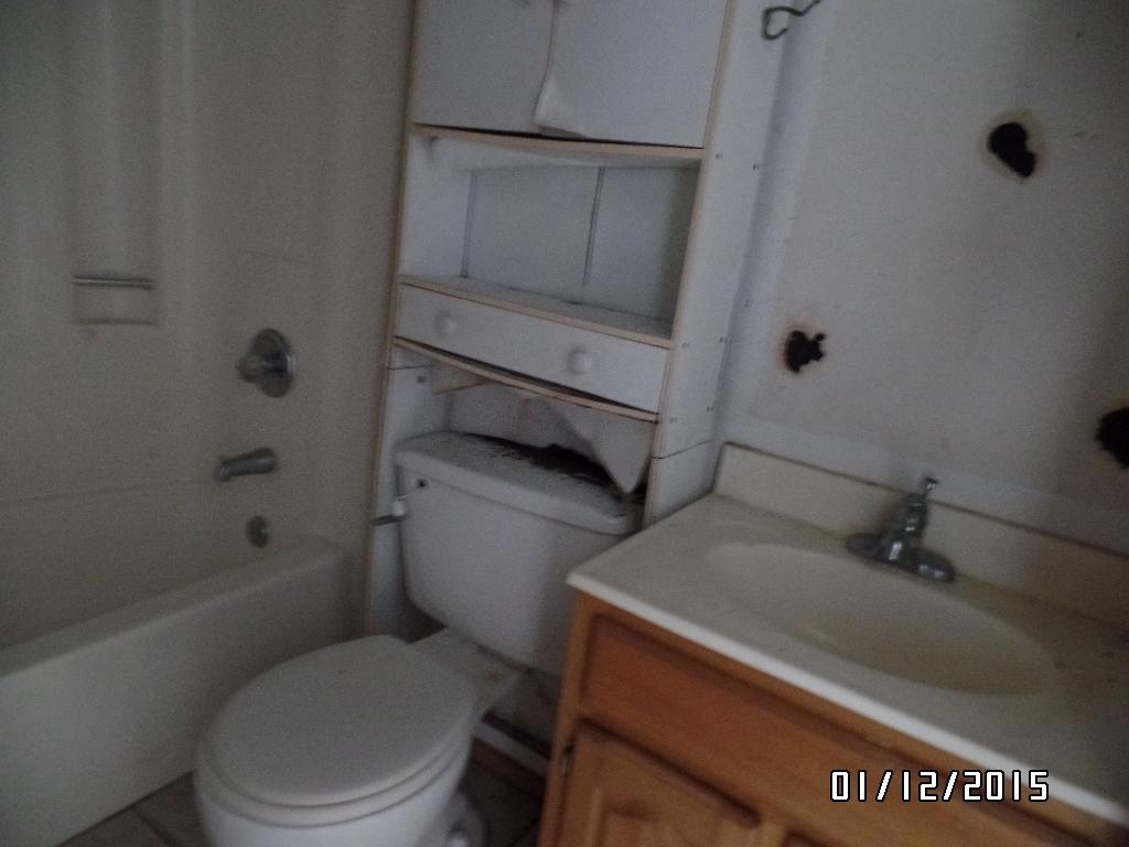 605 Ixoria Fort, Unit 10A Fort Pierce, FL 34982 - Photo 9 of 18 SAM_1026