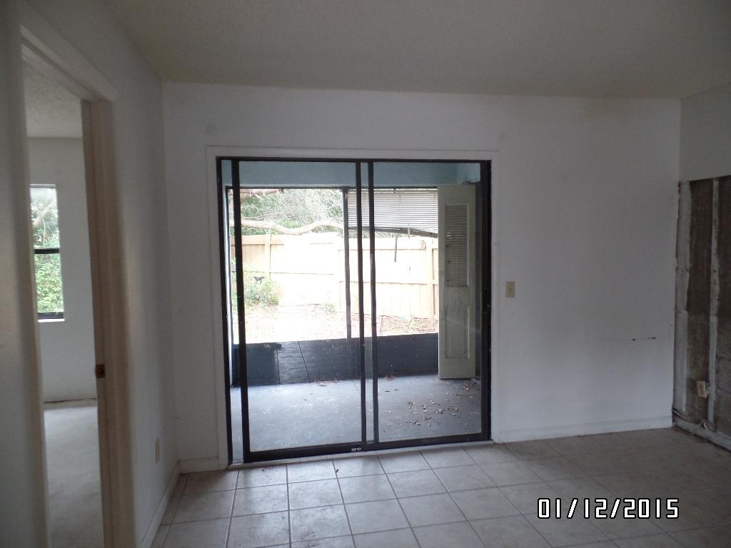 605 Ixoria Fort, Unit 10A Fort Pierce, FL 34982 - Photo 10 of 18 SAM_1028