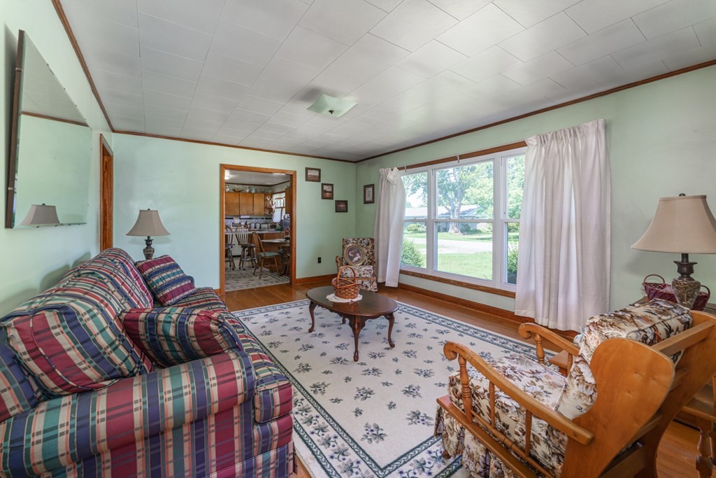 321 Rich Road Newport, TN 37821 - Photo 3 of 20 Gallery Image 3