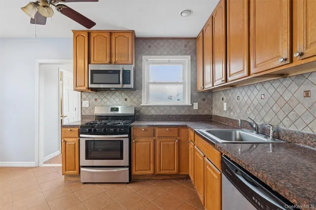 $599,000 | 14 Tilrose Avenue, Oceanside, NY 11572