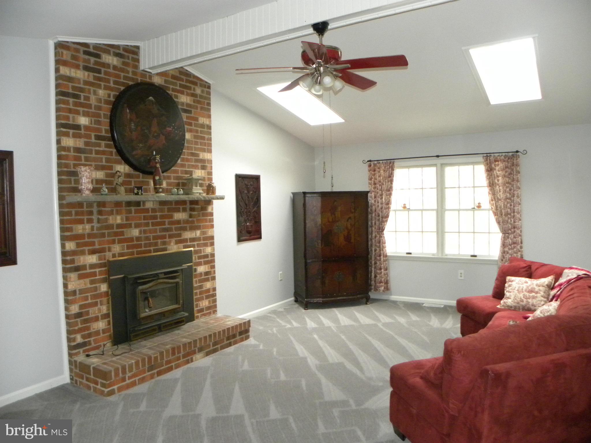 4096 Rinehart Road Westminster, MD 21158 - Photo 8 of 30 Family Room