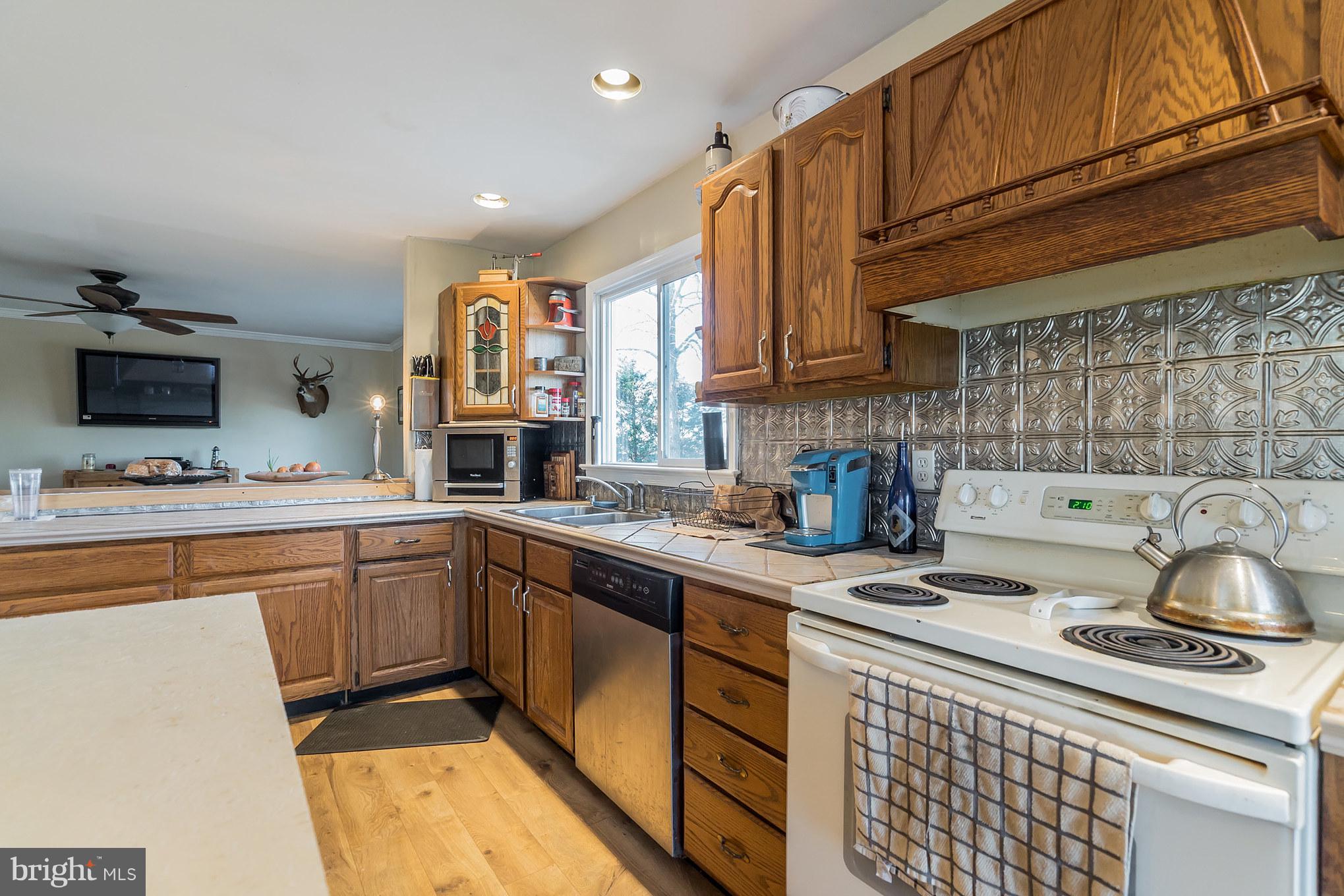 10600 Alum Springs Road Culpeper, VA 22701 - Photo 10 of 30 Kitchen