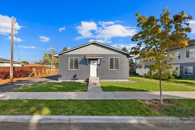 $299,900 | 1912 North Regal Street, Spokane, WA 99207