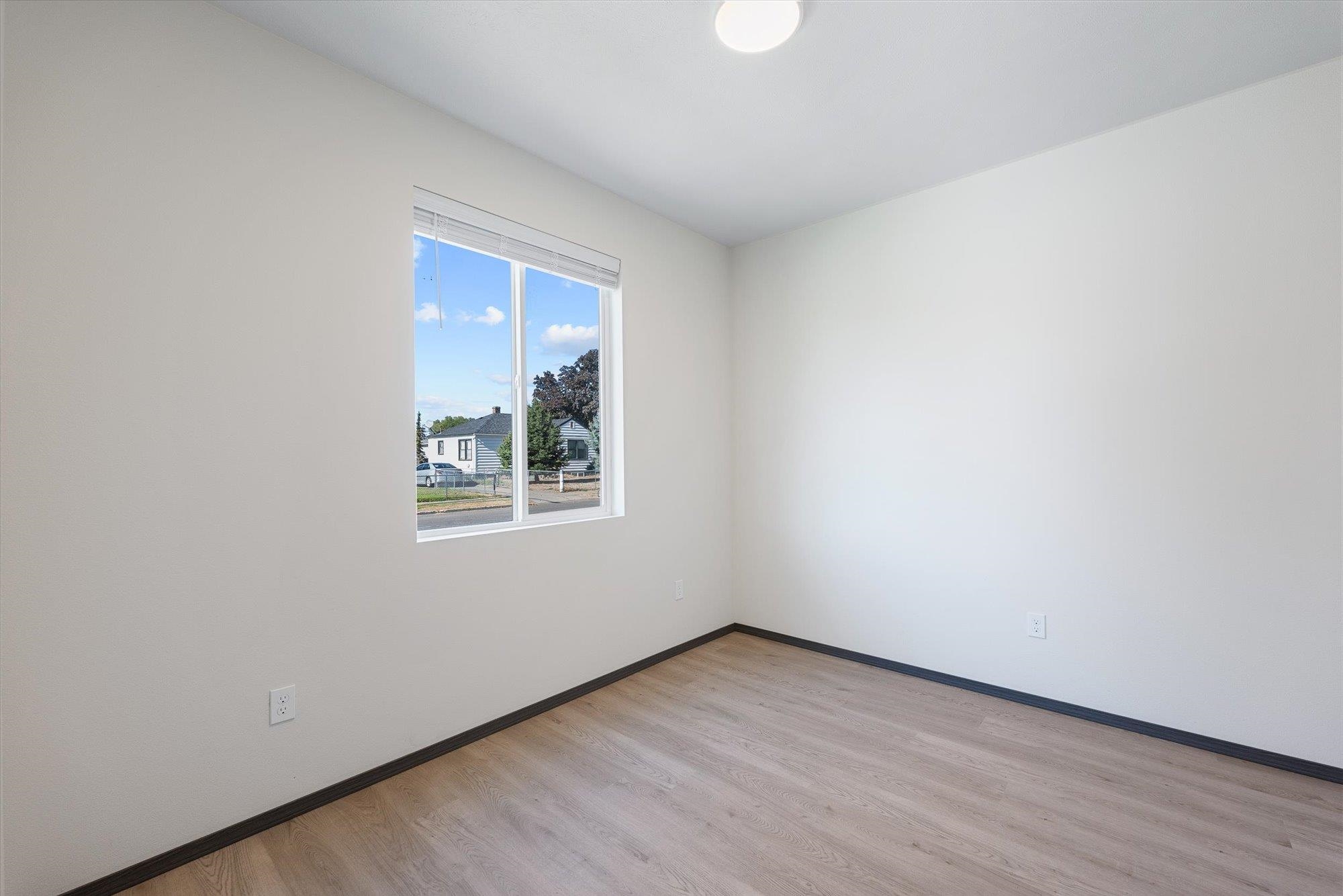 1912 North Regal Street Spokane, WA 99207 - Photo 11 of 23