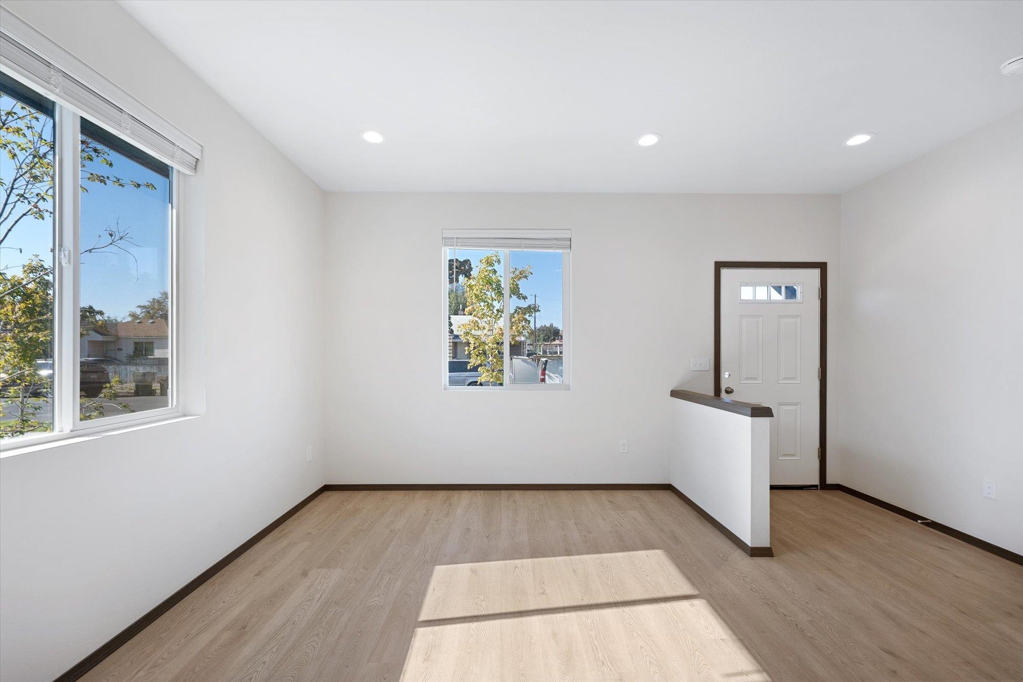 1912 North Regal Street Spokane, WA 99207 - Photo 5 of 23